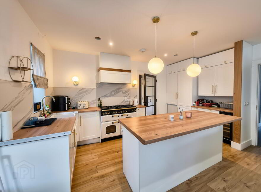 Auburn, Dublin Road, Athlone, N37C6Y0