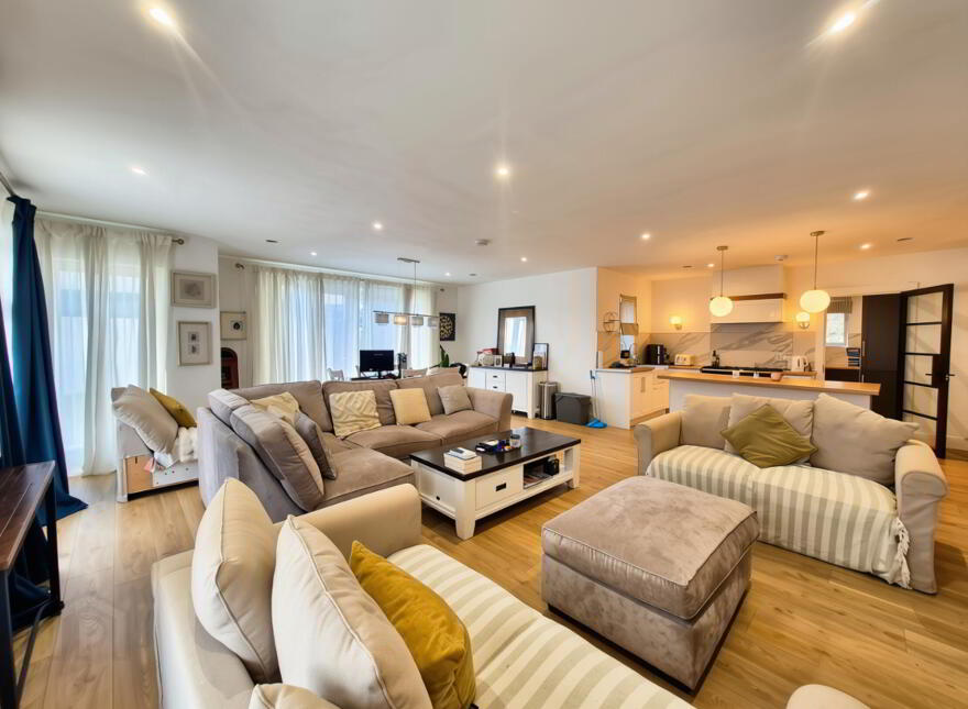 Auburn, Dublin Road, Athlone, N37C6Y0