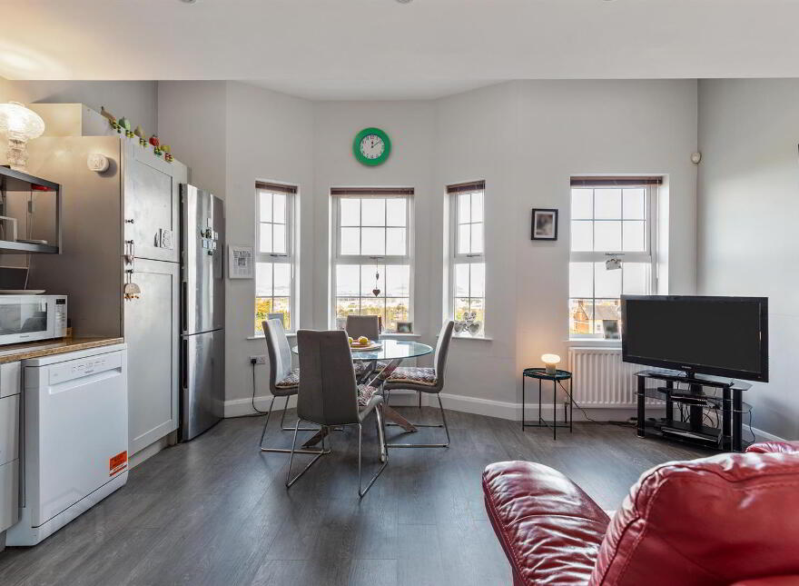 Apt 8, Willowbank Manor, Upper Knockbreda Road, Belfast, BT6 0JY