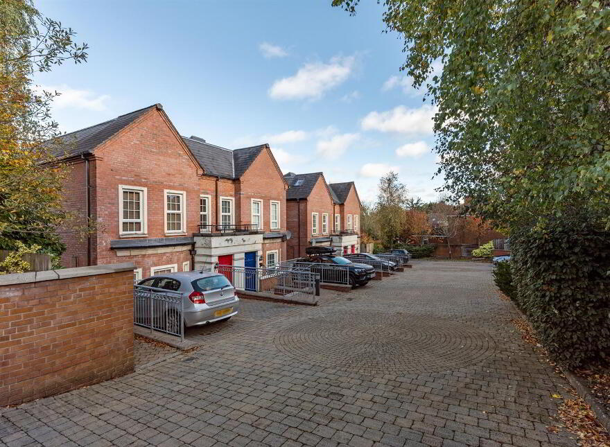 Apt 8, Willowbank Manor, Upper Knockbreda Road, Belfast, BT6 0JY