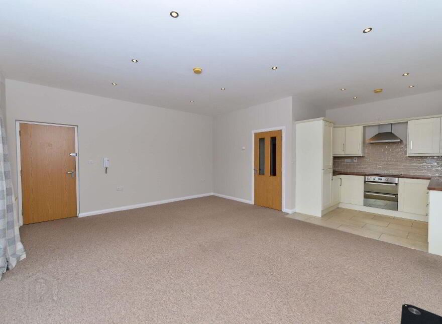 12A Gransha Chase, Dundonald, Belfast, BT16 2FE