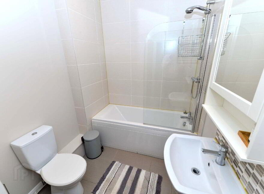 12A Gransha Chase, Dundonald, Belfast, BT16 2FE