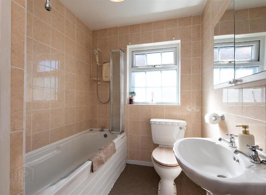 25 Lynn Avenue, Dromore, BT25 1PZ