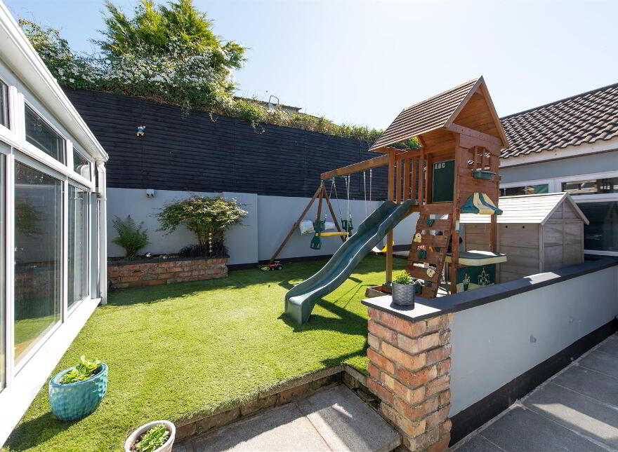 25 Lynn Avenue, Dromore, BT25 1PZ