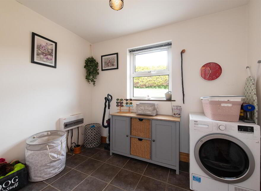 5A Ardkeeragh Road, Newry, BT34 1NW