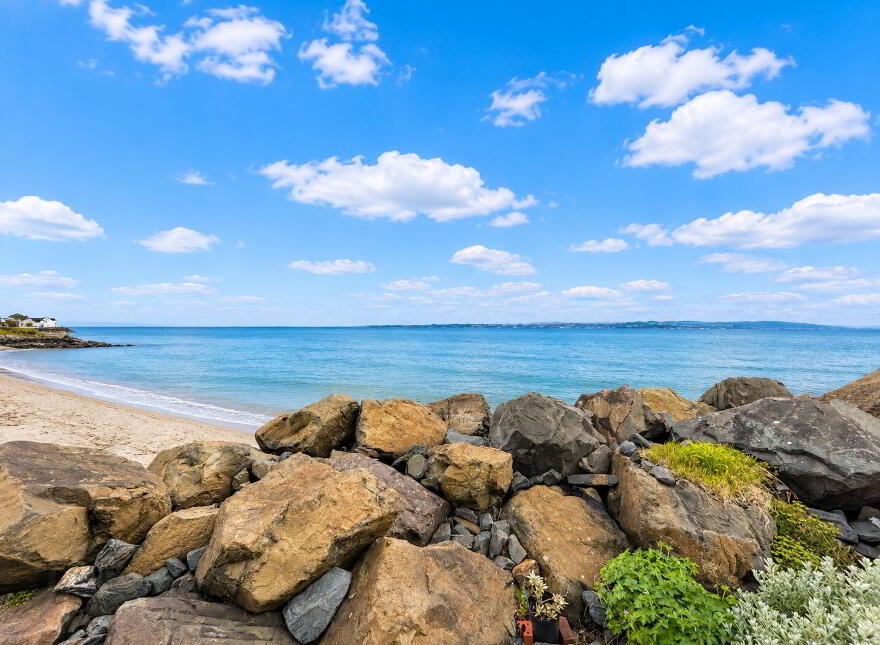 Apt 1 Sea Point, Belfast Road, Carrickfergus, BT38 8BB