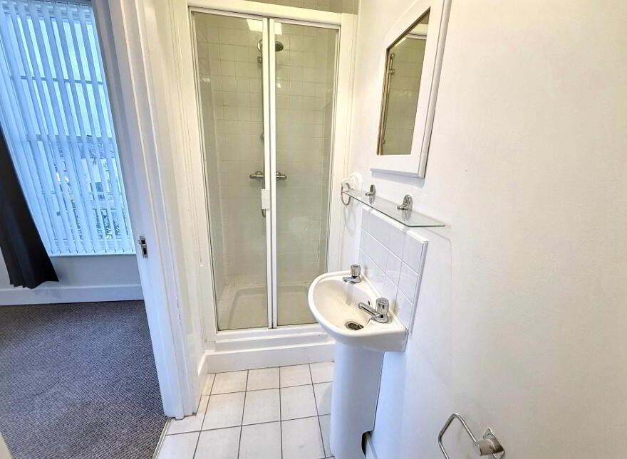 28 Lisburn Square, Lisburn, BT28 1TS