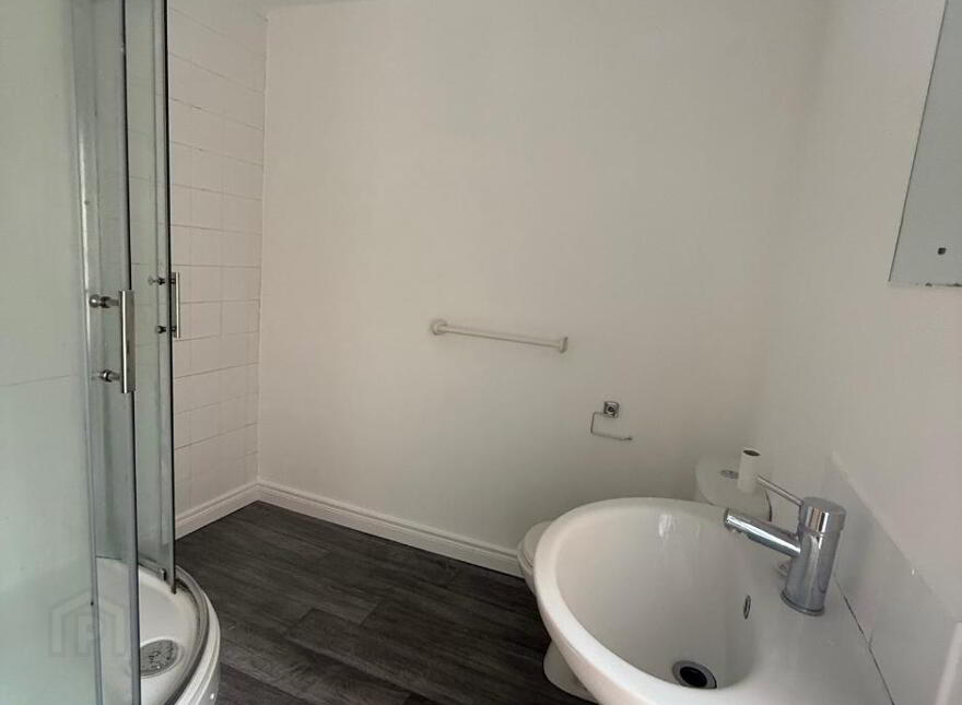 35 Deramore Avenue, Belfast, BT7 3ER