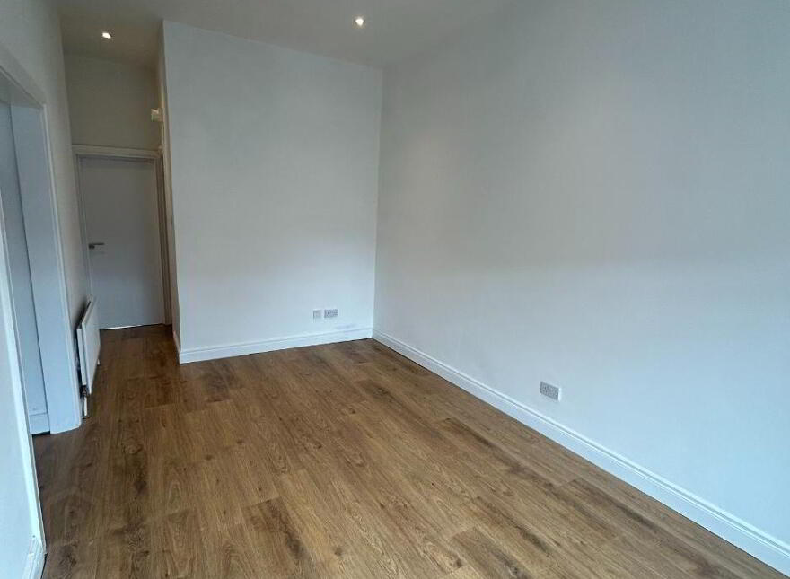 Unit 2, 5 West Street, Newtownards, BT23 4EN