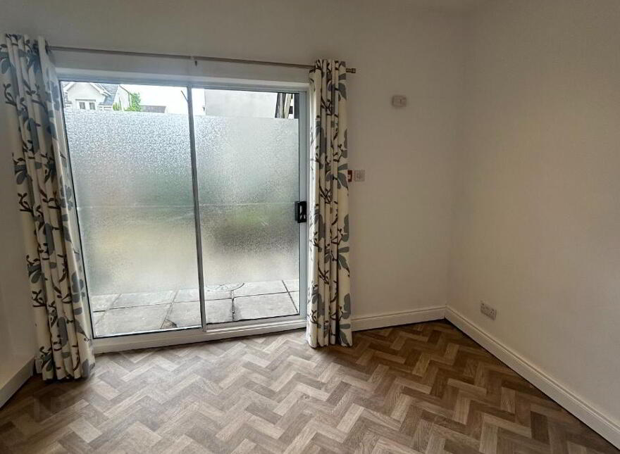 Unit 2, 5 West Street, Newtownards, BT23 4EN