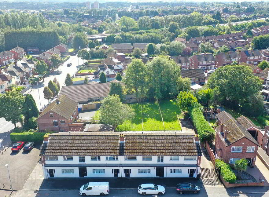 Apt 12, Trench Park, Finaghy Road North, Belfast, BT11 9FG