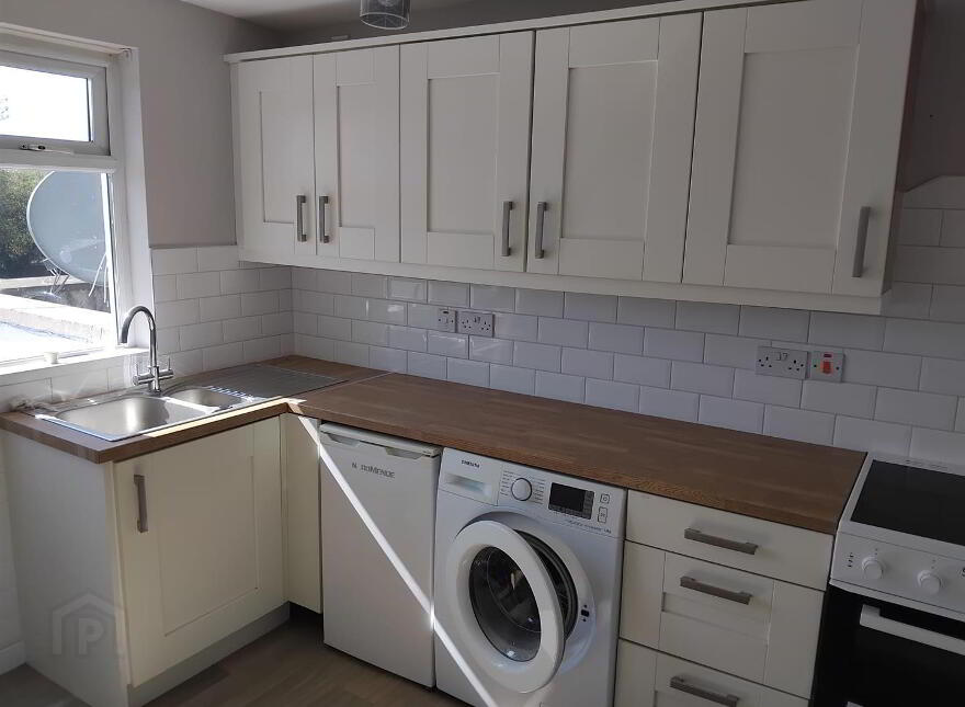 Apt 12, Trench Park, Finaghy Road North, Belfast, BT11 9FG