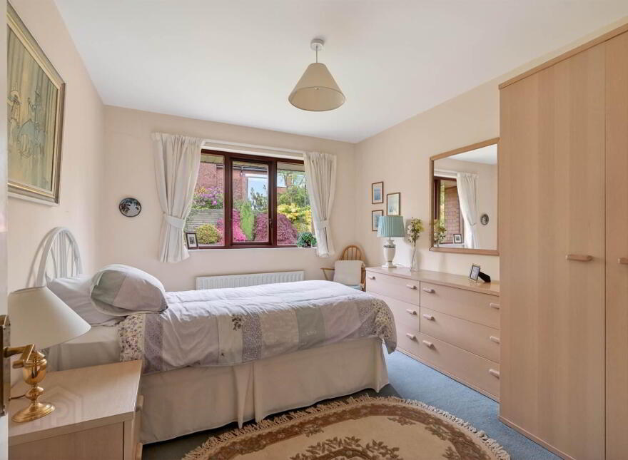 2 Knightsbridge Manor, Stranmillis, Belfast, BT9 5ET