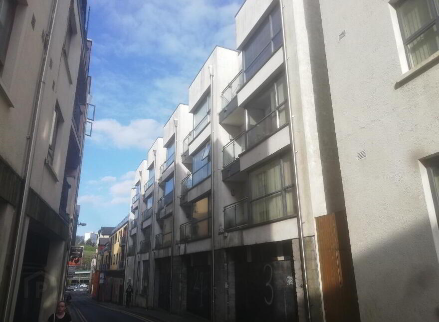 Apt, 20 Clarendon Court, Waterford City Centre photo