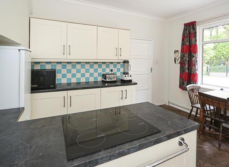 31 Croft Road, Holywood, BT18 0PR