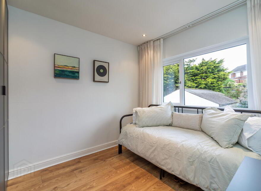 60 Roddens Crescent, Belfast, BT5 7JP