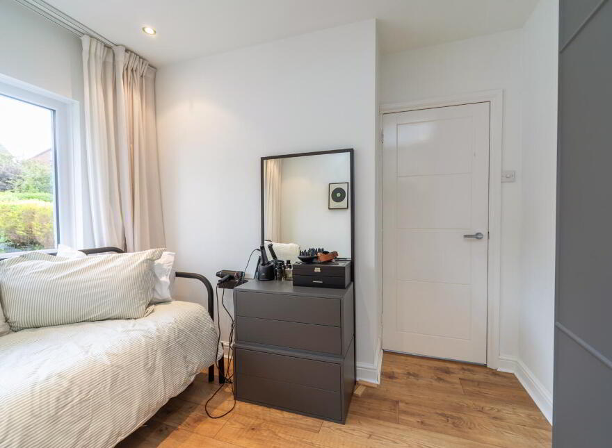 60 Roddens Crescent, Belfast, BT5 7JP
