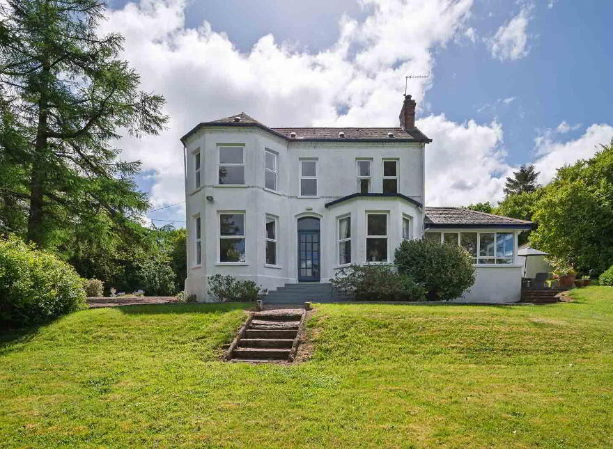 Loughview House, 26 Ballygrainey Road, Holywood, BT18 0HE