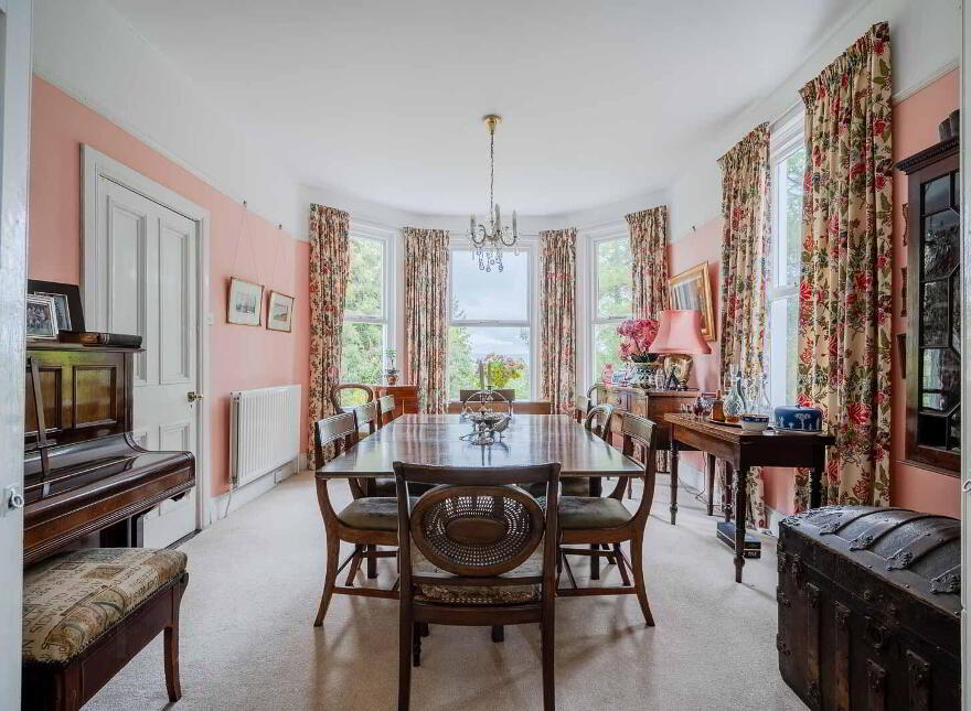 Loughview House, 26 Ballygrainey Road, Holywood, BT18 0HE