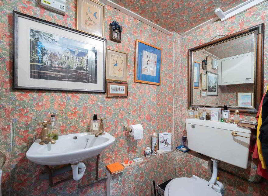 Loughview House, 26 Ballygrainey Road, Holywood, BT18 0HE