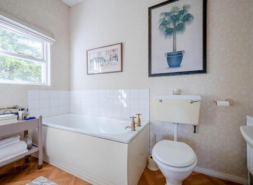 Loughview House, 26 Ballygrainey Road, Holywood, BT18 0HE