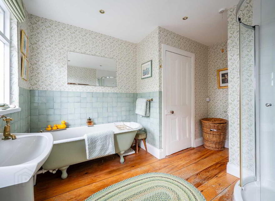 Loughview House, 26 Ballygrainey Road, Holywood, BT18 0HE