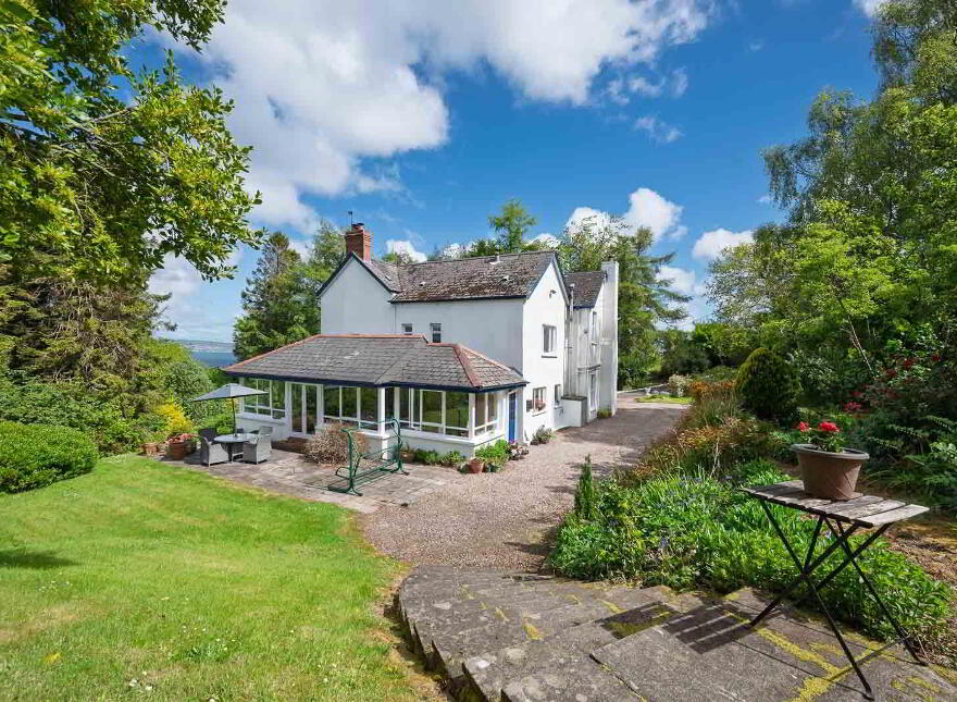 Loughview House, 26 Ballygrainey Road, Holywood, BT18 0HE