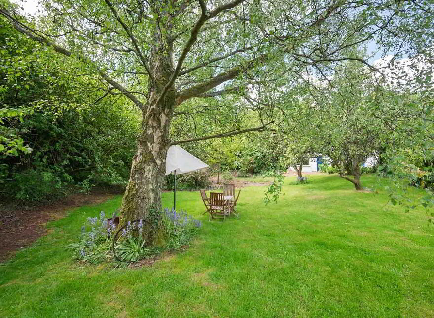 Loughview House, 26 Ballygrainey Road, Holywood, BT18 0HE