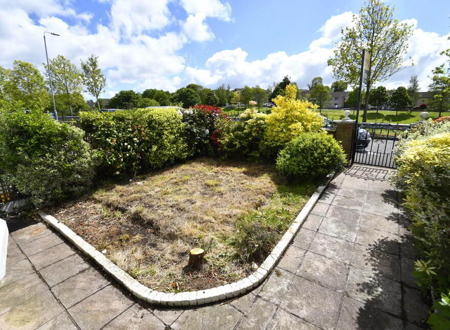 42 Glasvey Drive, Dunmurry, Belfast, BT17 0ED