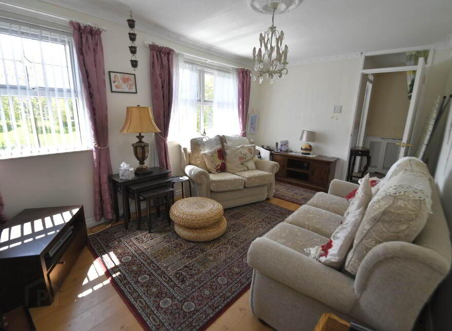 42 Glasvey Drive, Dunmurry, Belfast, BT17 0ED