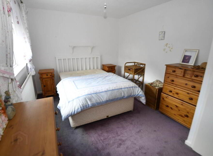 42 Glasvey Drive, Dunmurry, Belfast, BT17 0ED
