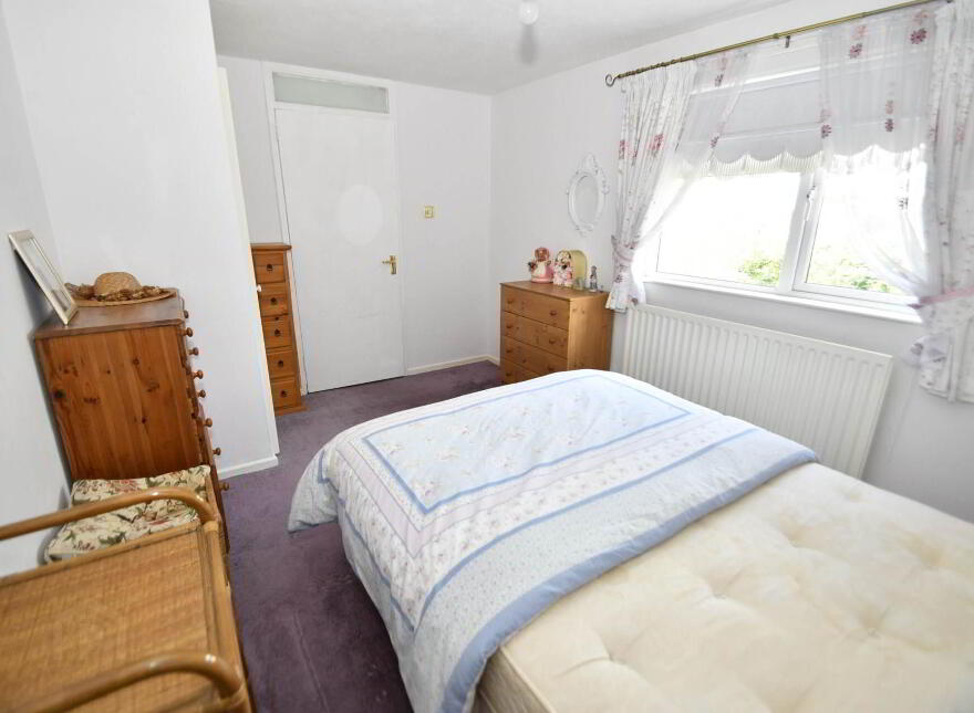 42 Glasvey Drive, Dunmurry, Belfast, BT17 0ED