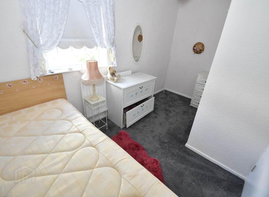 42 Glasvey Drive, Dunmurry, Belfast, BT17 0ED
