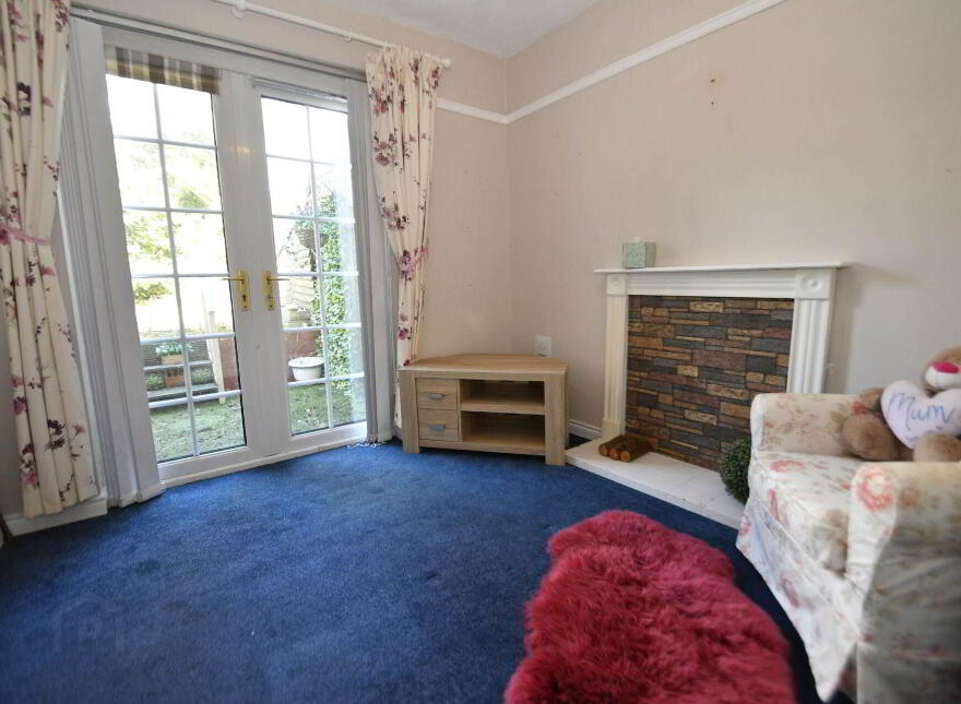 42 Glasvey Drive, Dunmurry, Belfast, BT17 0ED