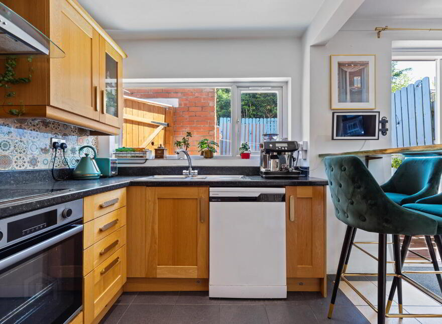 6 Castlemore Avenue, Belfast, BT6 9RF