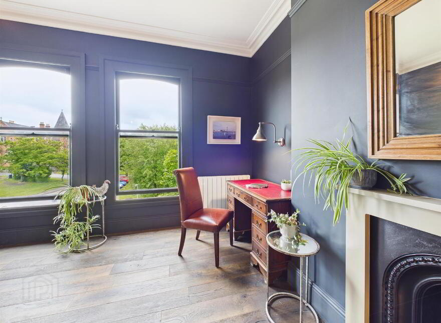 Apt 8 'L'Academie', 14 College Gardens, Belfast, BT9 6BQ