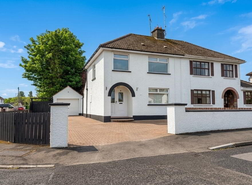 2 Deramore Avenue, Ballymena, BT43 7EE