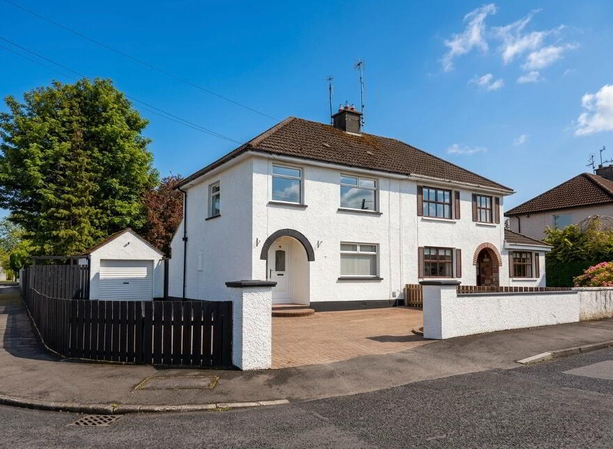 2 Deramore Avenue, Ballymena, BT43 7EE