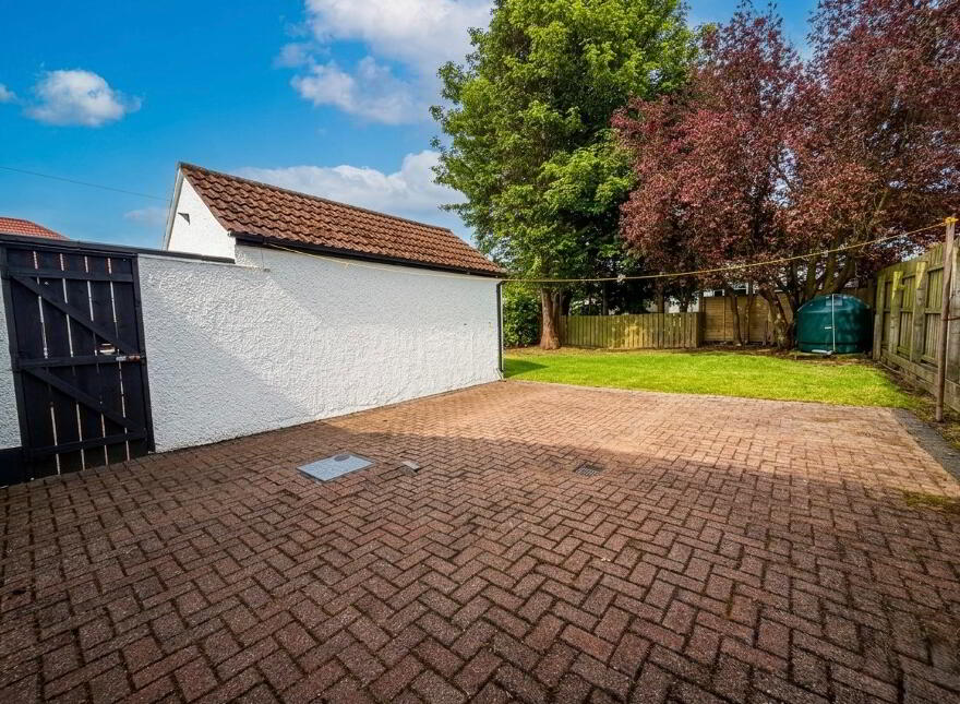 2 Deramore Avenue, Ballymena, BT43 7EE