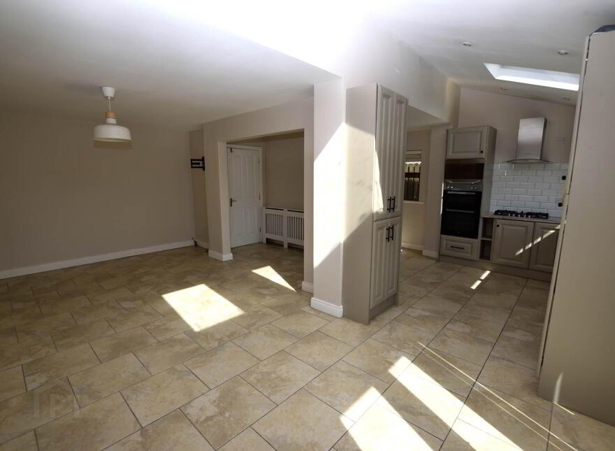 98 Rampart View, Virginia, A82P7N8