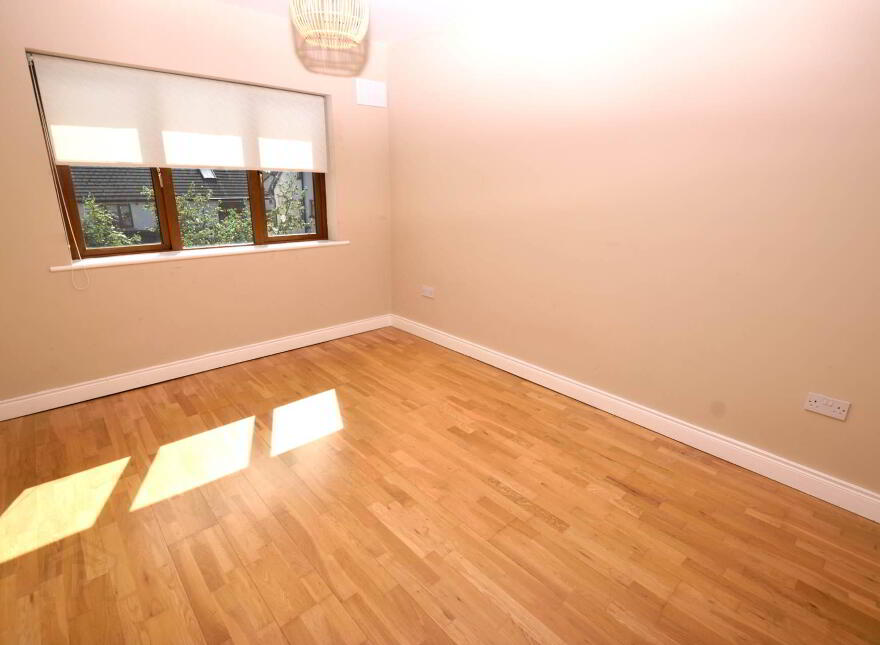 98 Rampart View, Virginia, A82P7N8