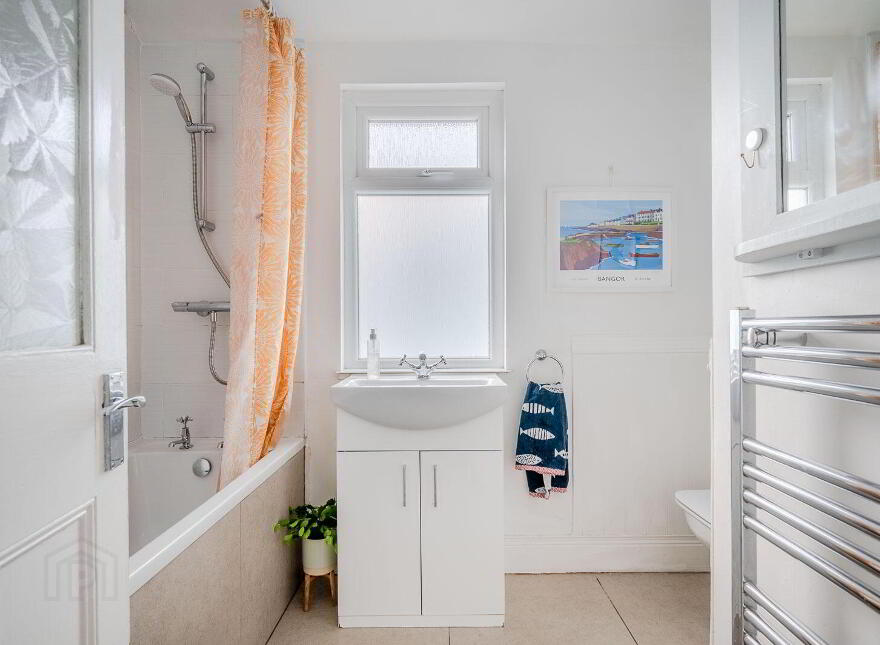 4 Groomsport Road, Bangor, BT20 5LN
