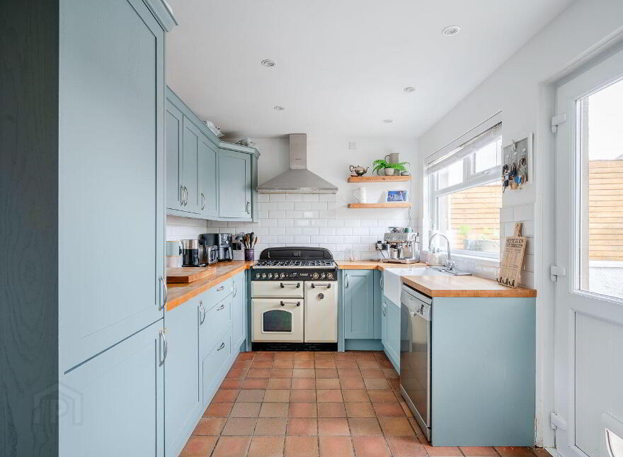 4 Groomsport Road, Bangor, BT20 5LN