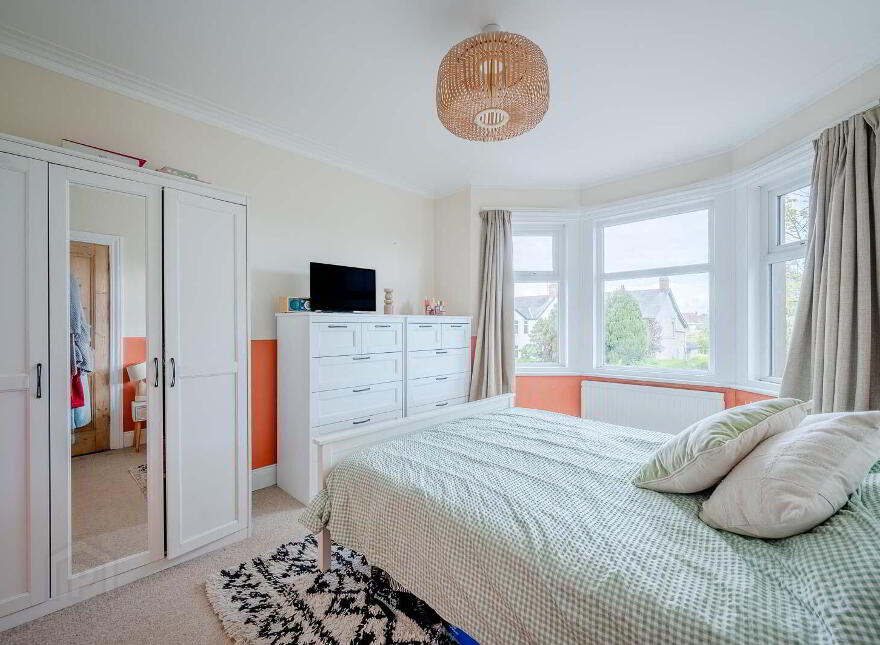 4 Groomsport Road, Bangor, BT20 5LN