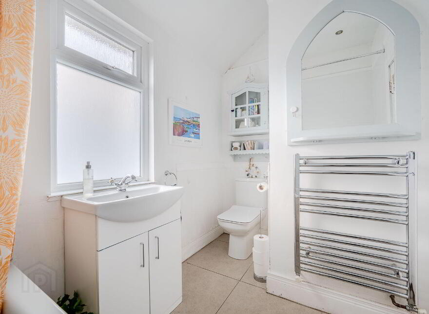 4 Groomsport Road, Bangor, BT20 5LN