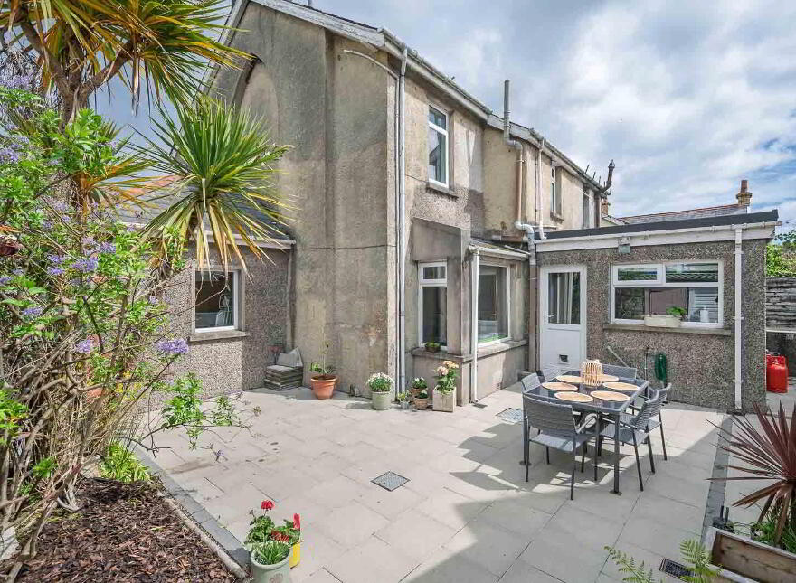 4 Groomsport Road, Bangor, BT20 5LN