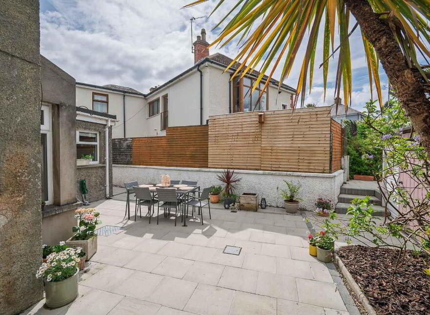 4 Groomsport Road, Bangor, BT20 5LN