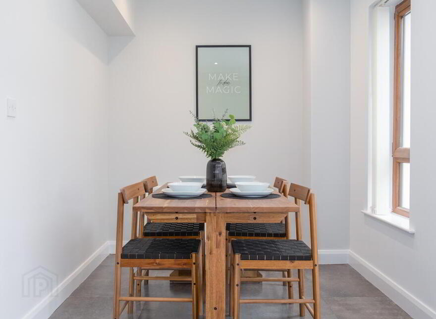 Room 4, Epworth Street, Belfast, BT5 4QR