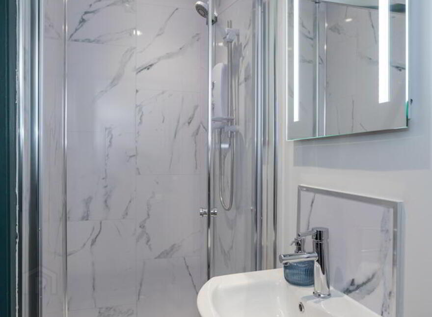 Room 4, Epworth Street, Belfast, BT5 4QR