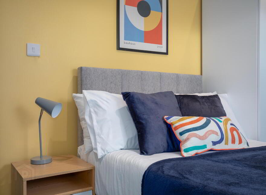 Room 4, Epworth Street, Belfast, BT5 4QR